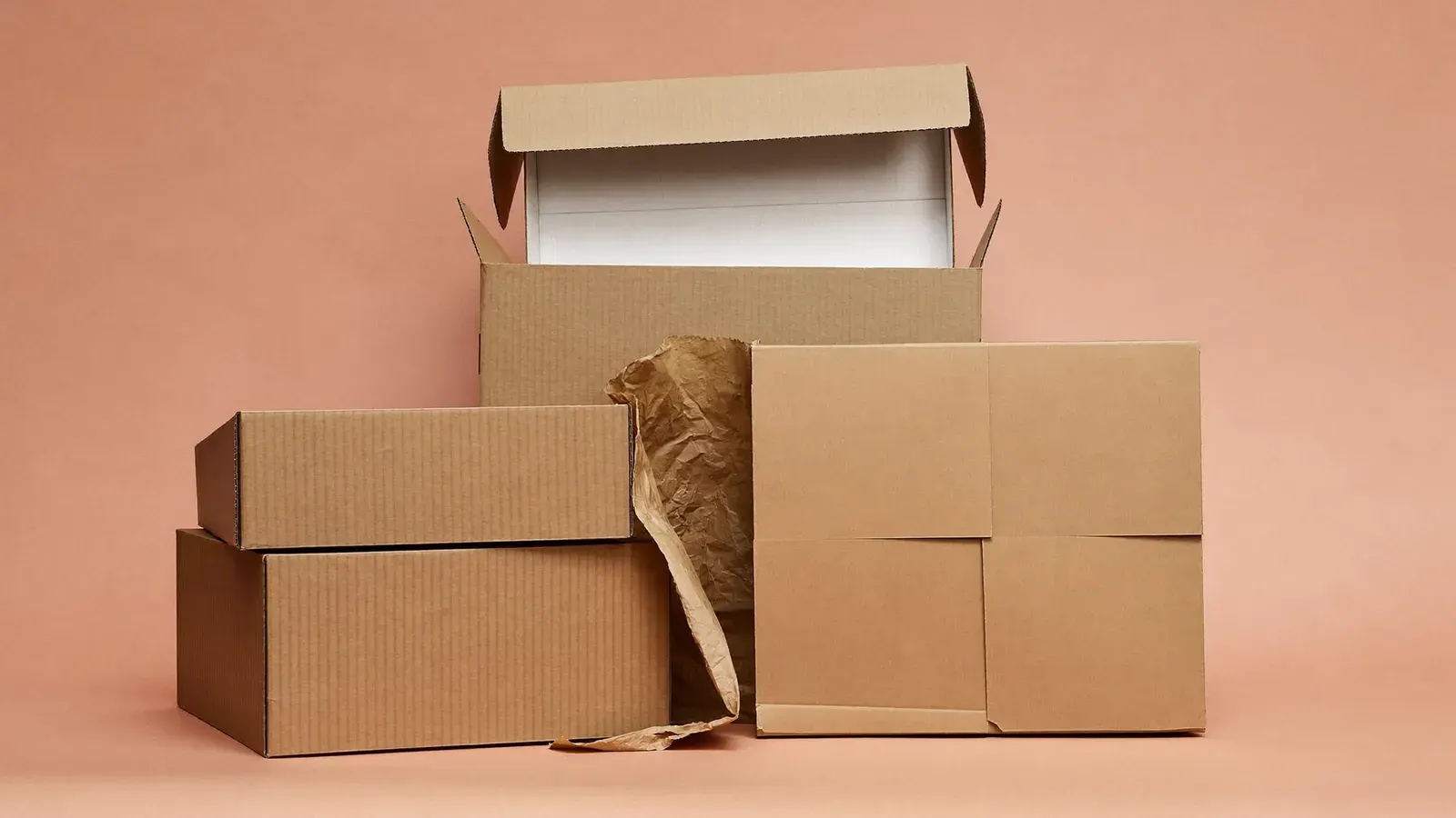 The kit for Best shipping boxes for US home sellers, laid out on a plain background